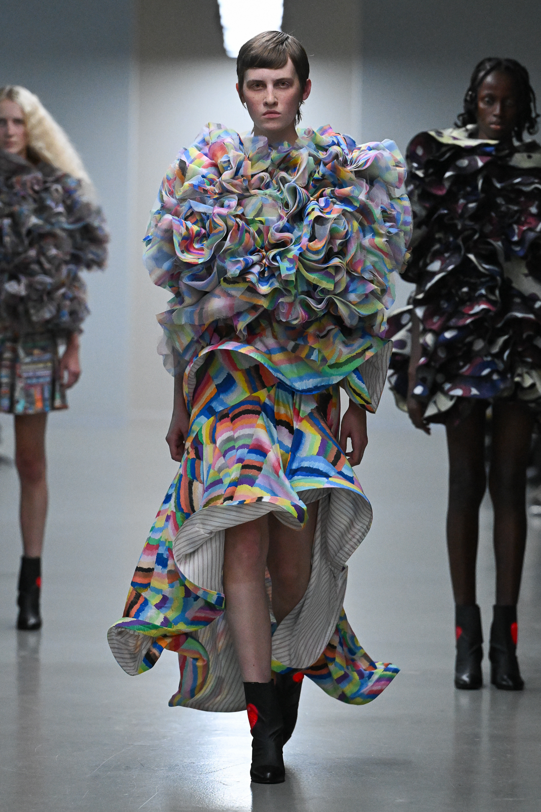 【希少】アンリアレイジ パッチワーク マスク アンリアレイジ」はパッチワーク素材！ 買えるおしゃれマスク